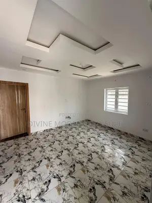 2bdrm Block of Flats in Private, Alakuko for rent