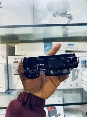 Sony Zv-E10 With 16-50mm Lens