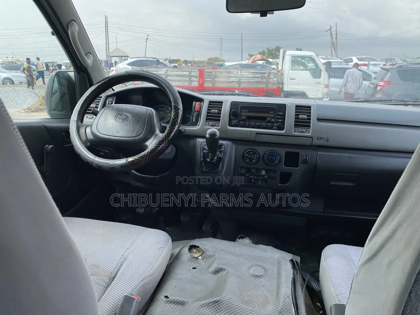 Toyota HiAce 2012 White