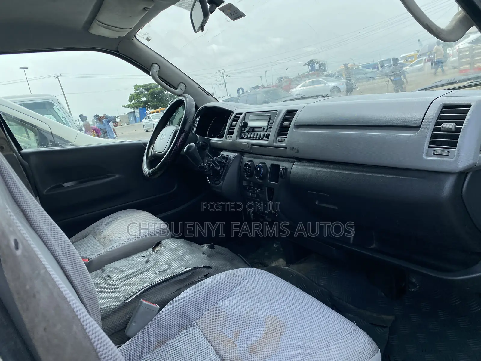 Toyota HiAce 2012 White