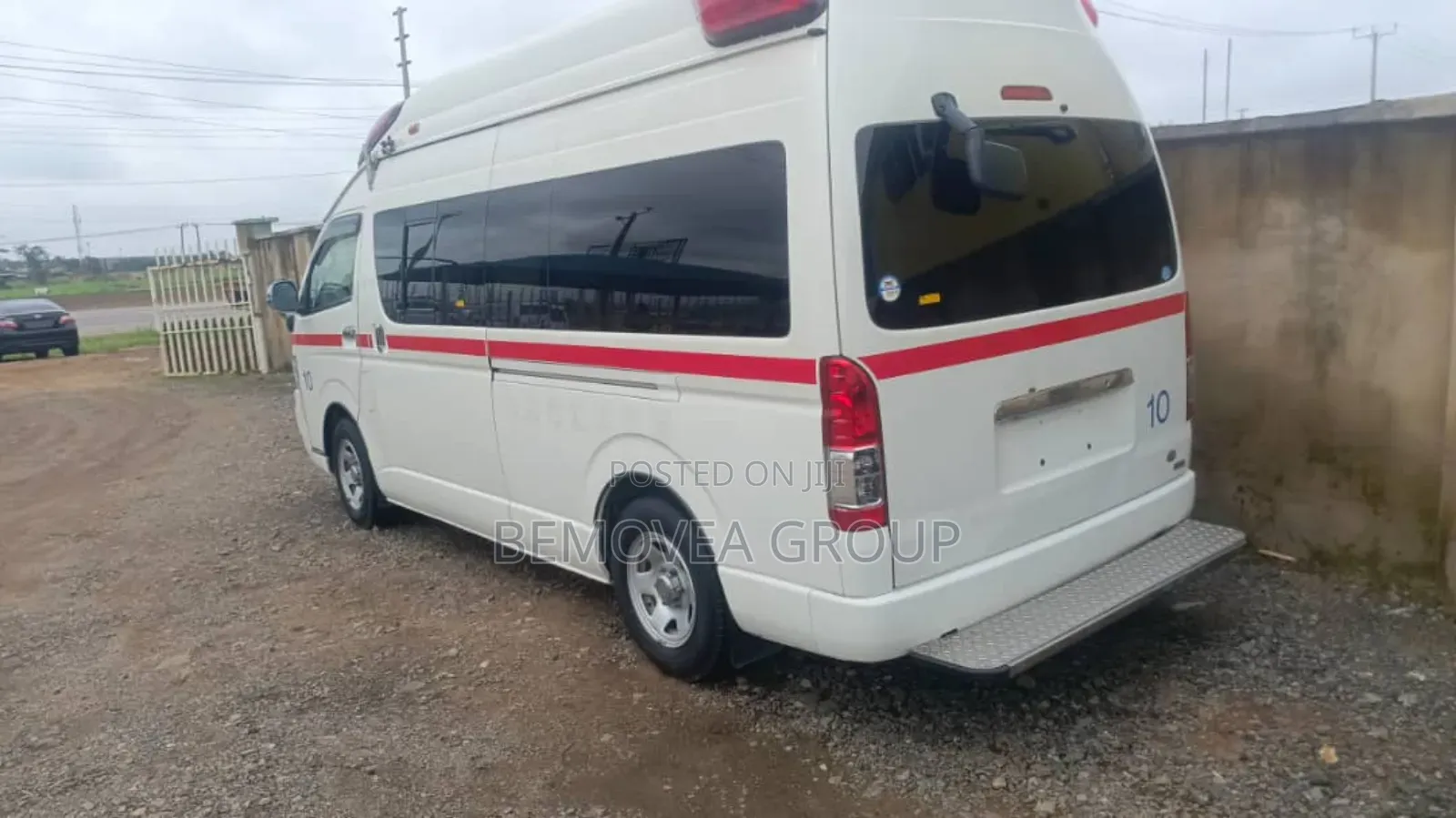 Toyota HiAce 2019 White