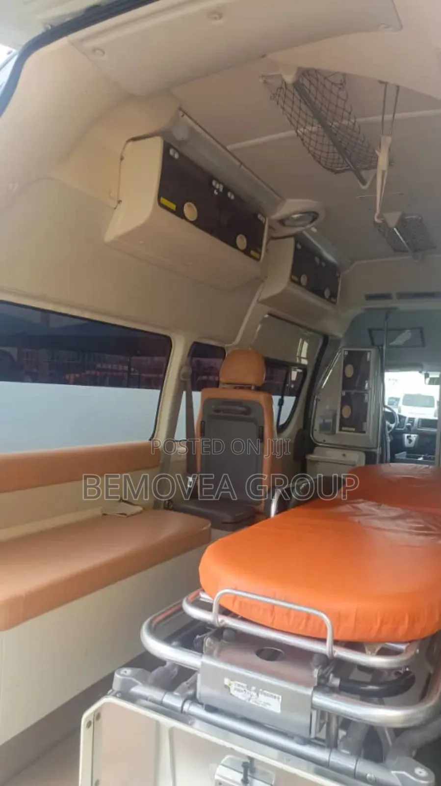 Toyota HiAce 2019 White