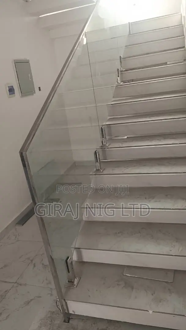 10mm Tempered Plane Glass Railing