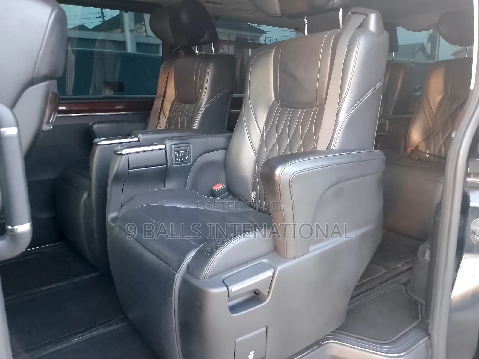 Toyota Granvia 2020 Black