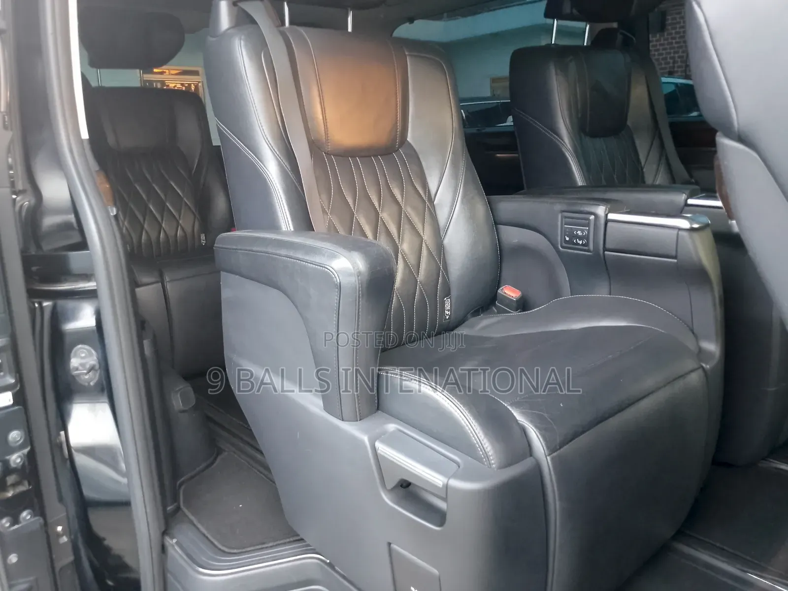 Toyota Granvia 2020 Black