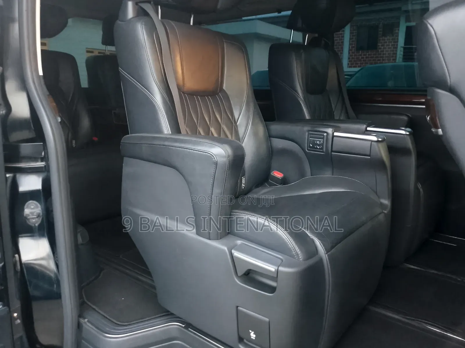 Toyota Granvia 2020 Black