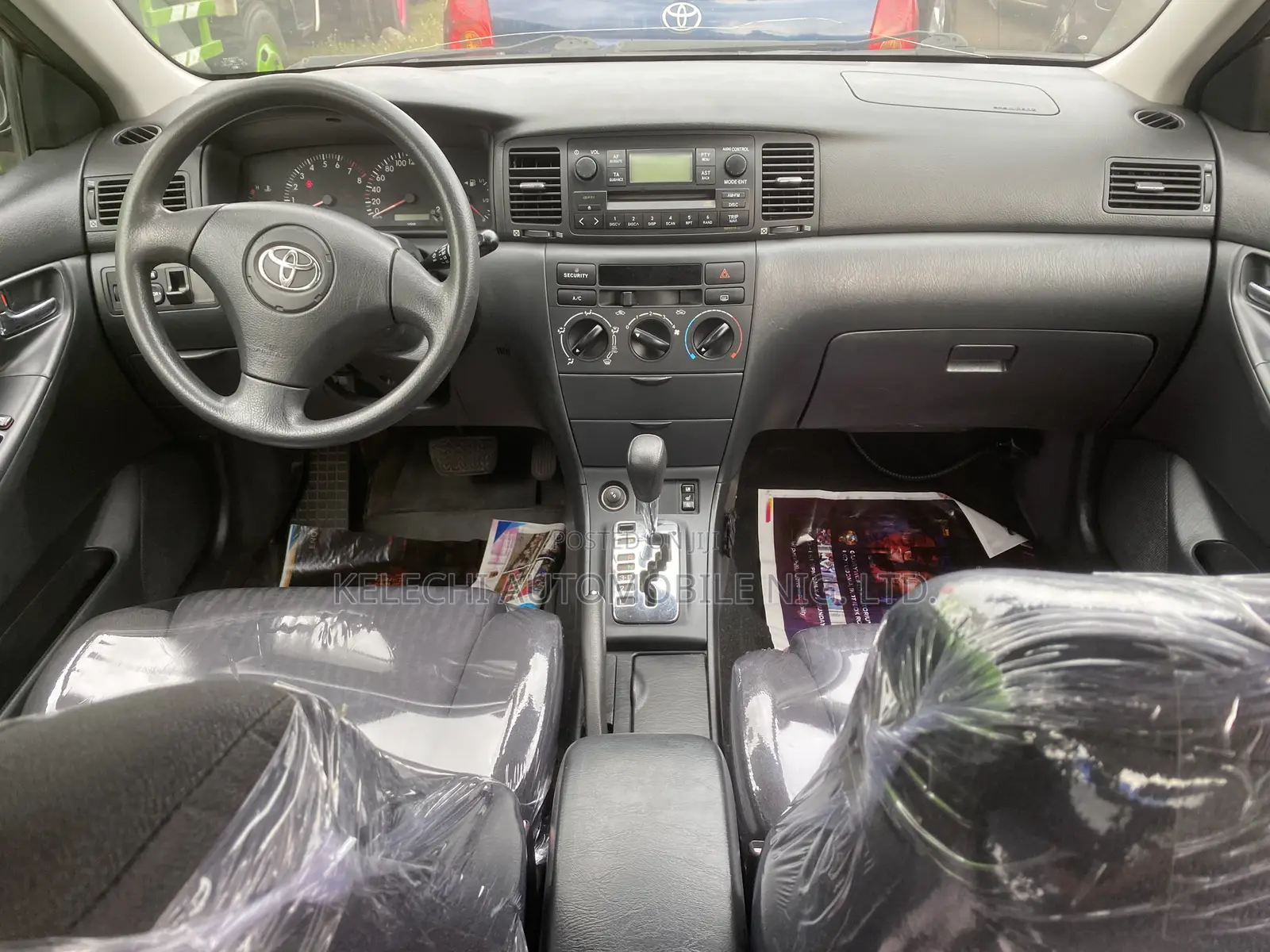 Toyota Corolla Liftback 2004 Red