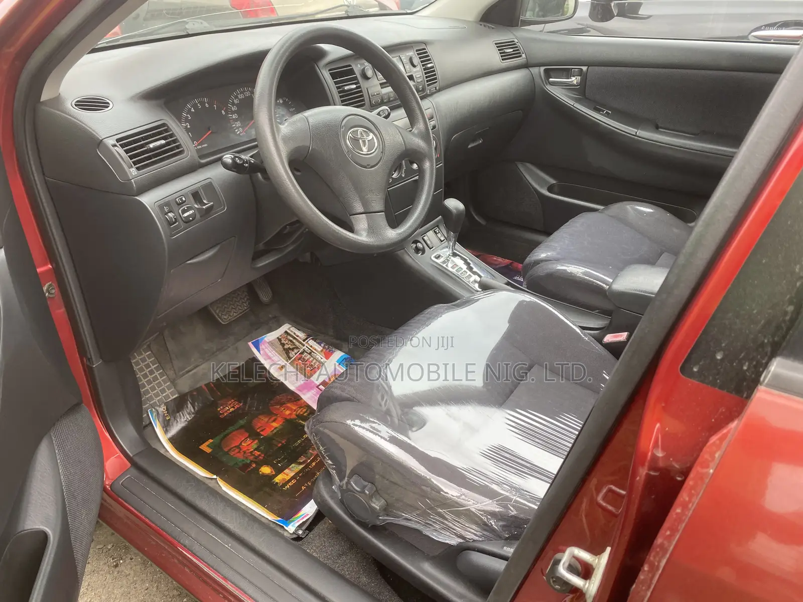 Toyota Corolla Liftback 2004 Red