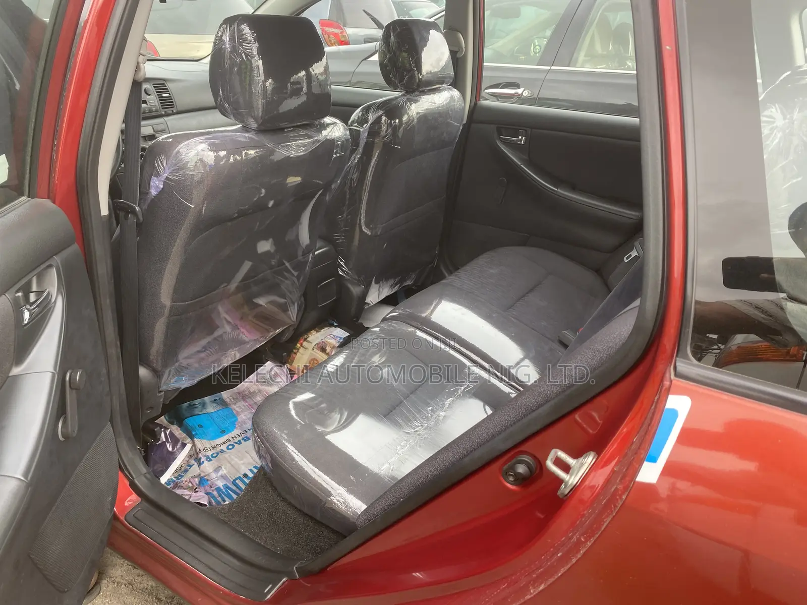 Toyota Corolla Liftback 2004 Red