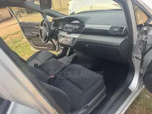 Honda FR-V 1.7 2005 Silver