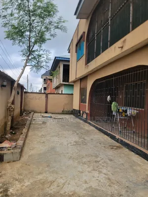 3bdrm Block of Flats in Costom Bus Stop, Alimosho for sale