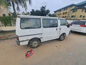 Nissan Vanette 2010