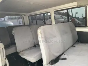 Toyota HiAce 2010 White