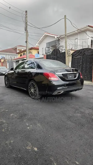 Mercedes-Benz C300 Luxury 4dr AWD 4Matic Sedan (2.0L 4cyl 7A) 2015