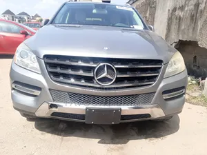 Mercedes-Benz M Class ML350 4MATIC 4dr SUV AWD (3.5L 6cyl 7A) 2015 Gray