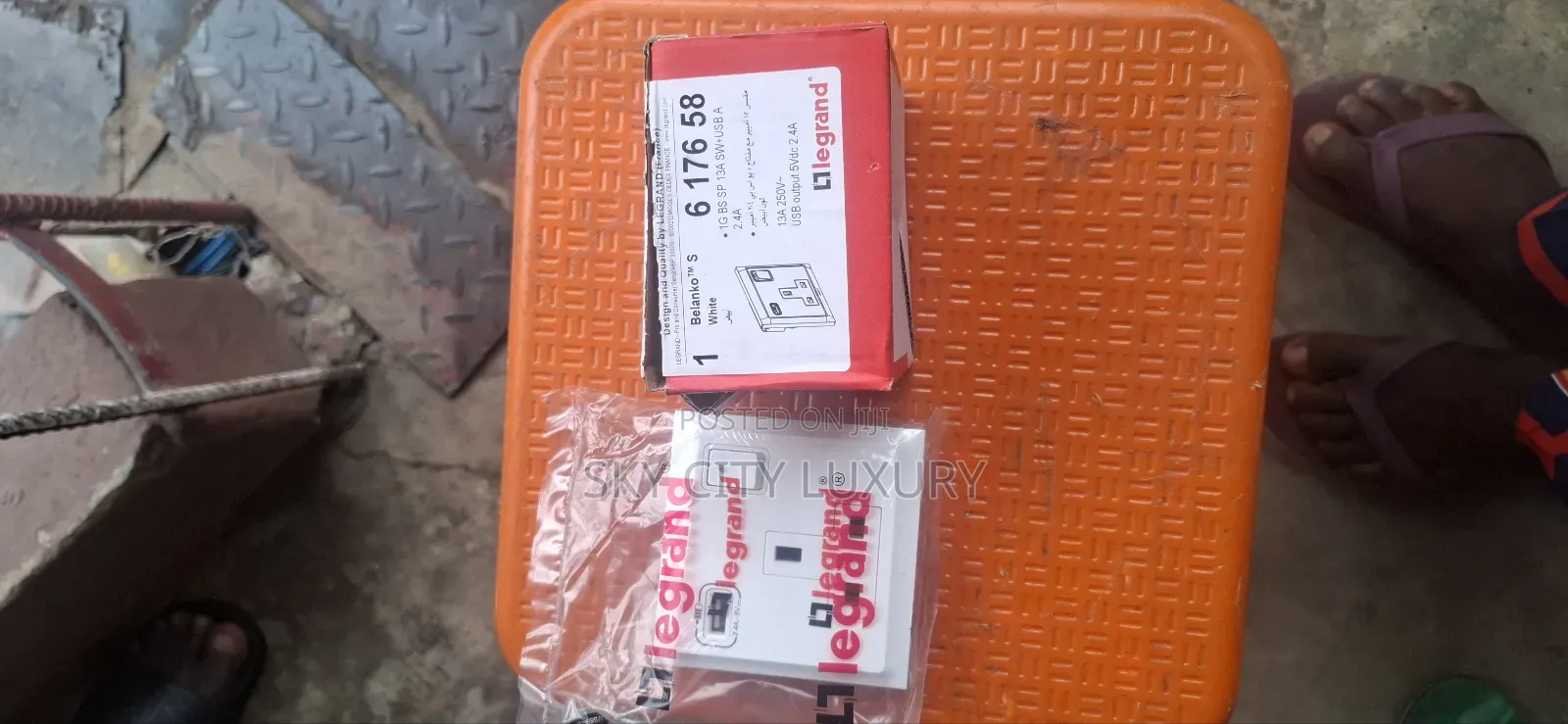 Original Legrand 13amp Single Usb Socket