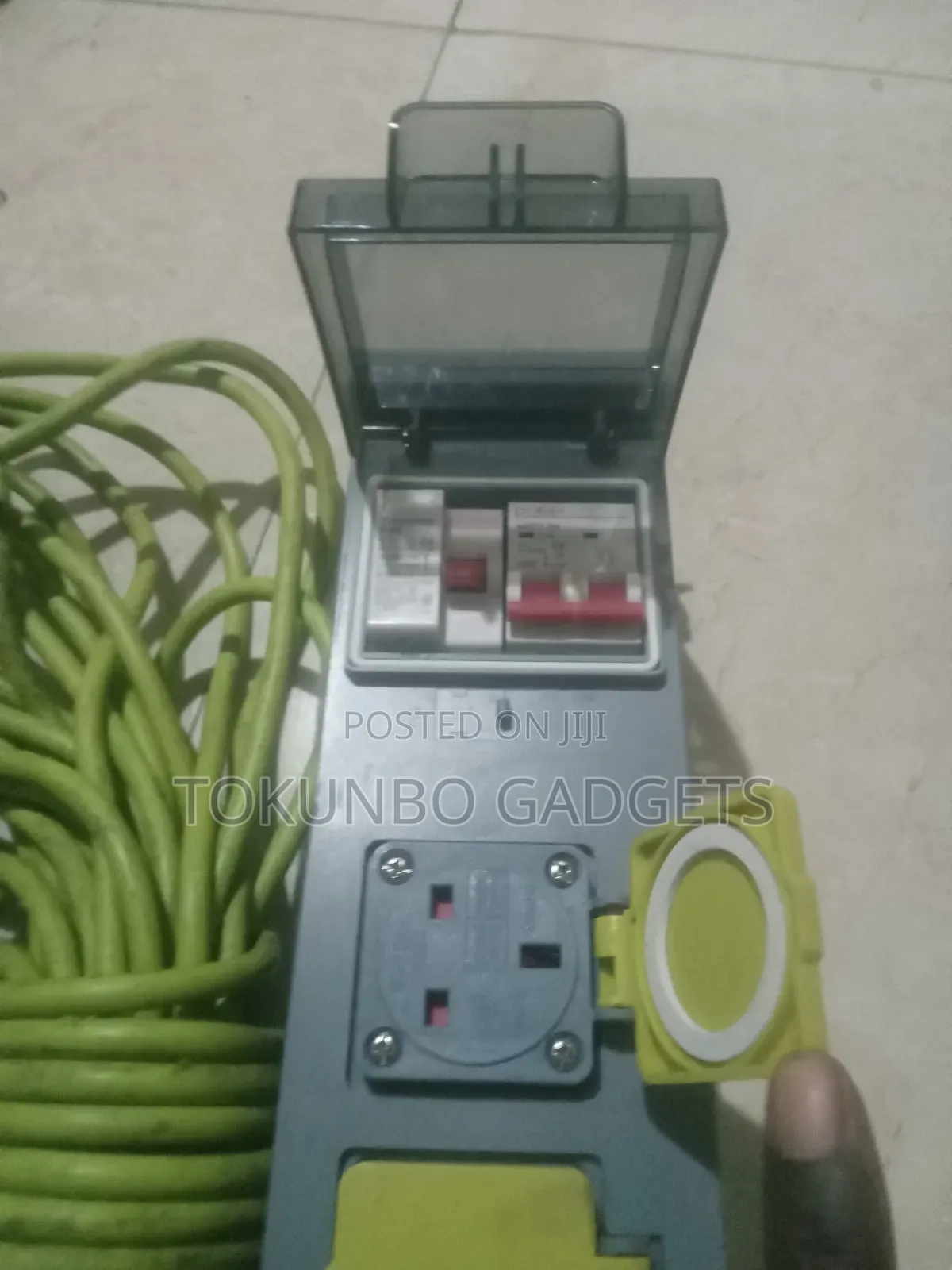 Hi-gear 3 - Way Mobile Mainskit (15m Cable)