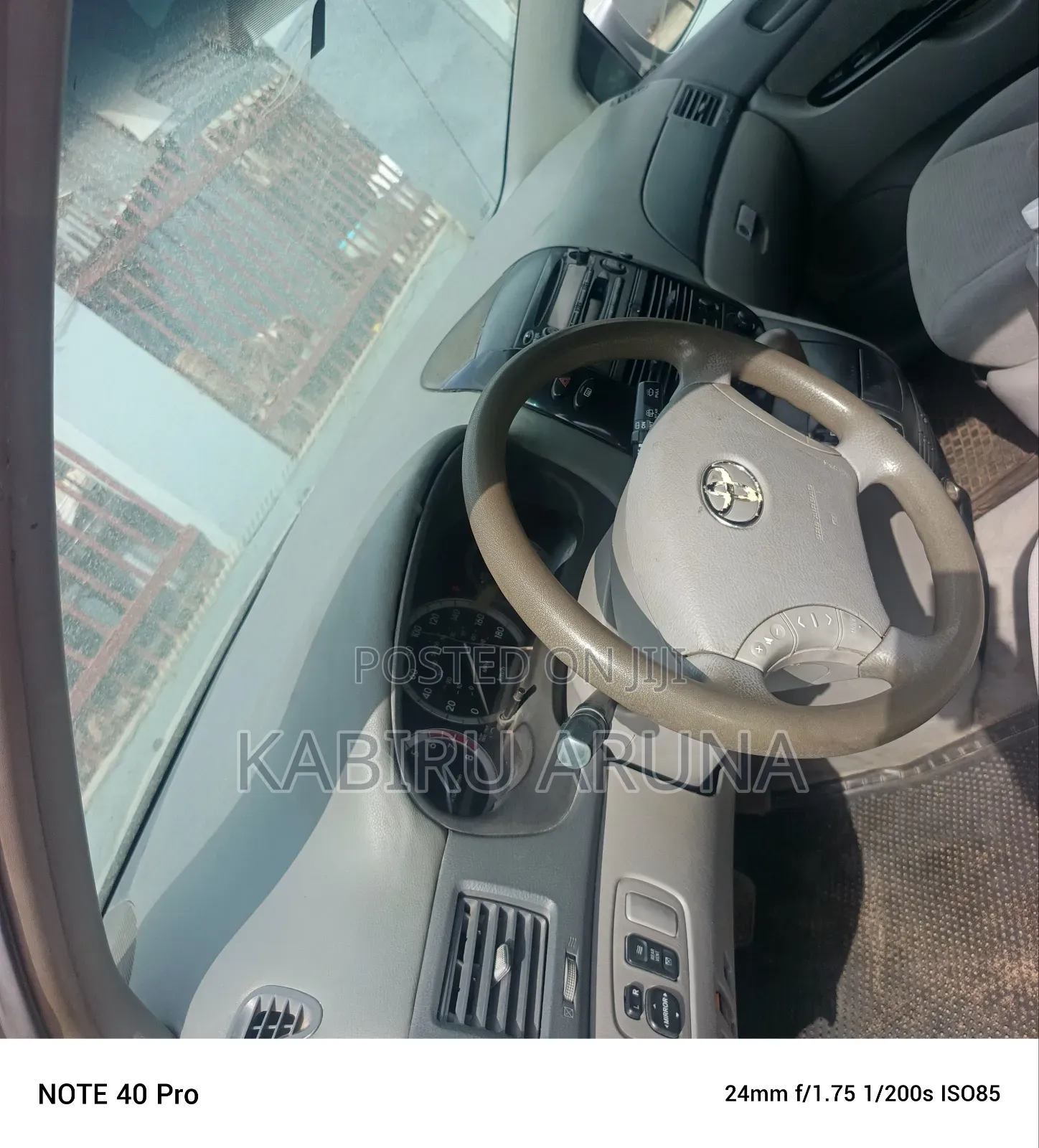 Toyota Sienna 2003 Silver