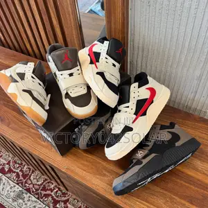 *Travis Scott X Jordan Jumpman*