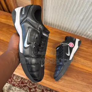 *Nike Total 90* *40-45*