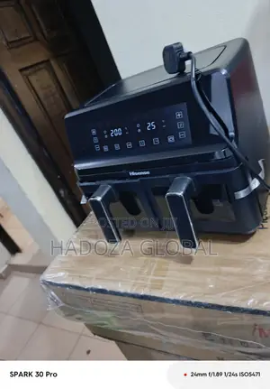 Hisense 8-litre Two-basket Crisping Airfryer