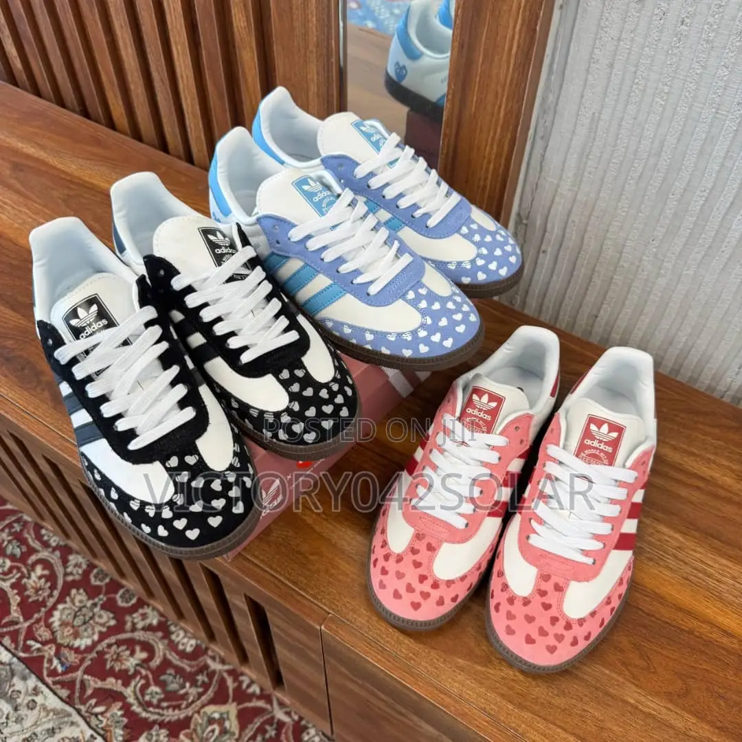 *Adidas Samba X CDG Play*