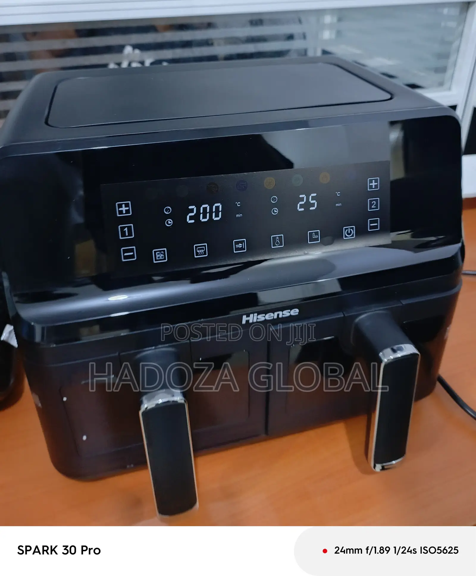 Hisense 8l Dual-action Airfryer