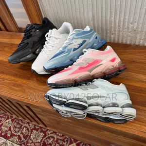 *New Balance Abzorb 2000*