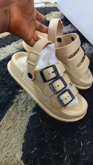 Cros Unisex Sandal