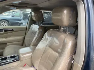 Nissan Pathfinder Platinum 4x4 2013 Blue