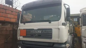 Direct Tokunbo 8 Tyres Tga Man Diesel Tractor Head