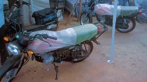 New Yamaha Crux 2025 Red