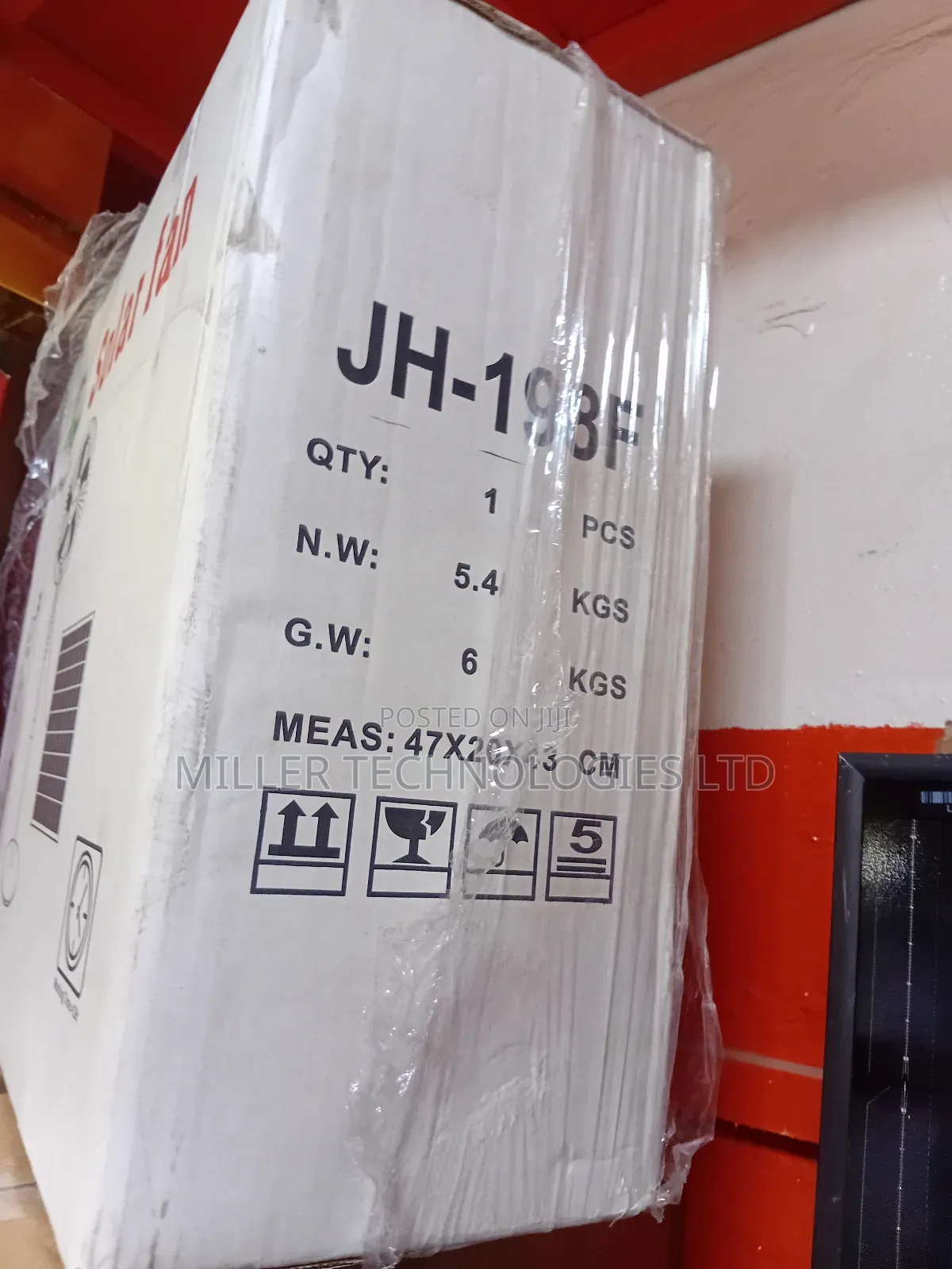 Jiuhang Fan With Remote