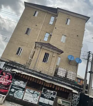 Furnished 20bdrm House in Adekunle Mafoluku for sale