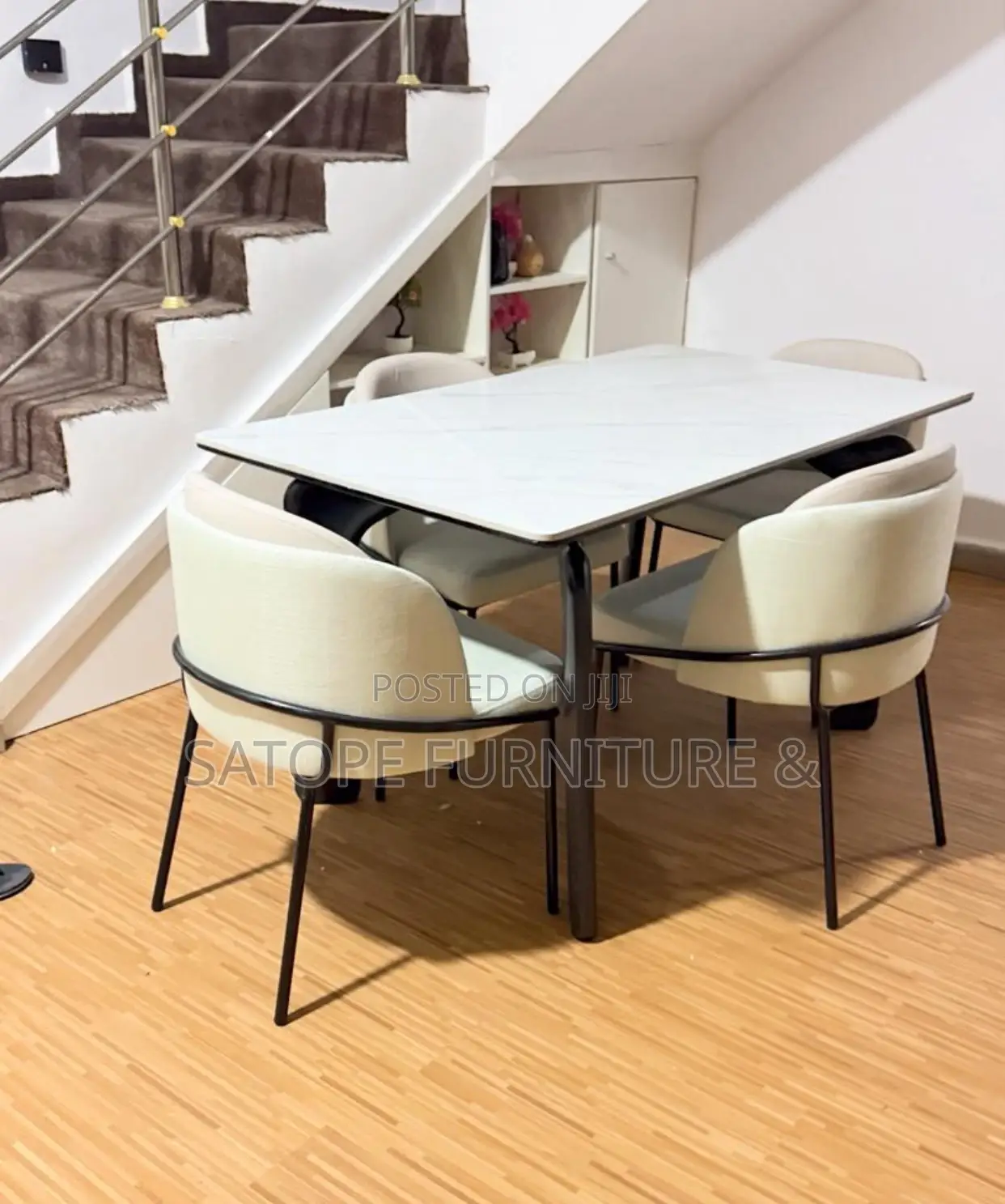 Quality Dining Set