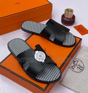 Black Quality Slippers