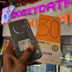 Tecno Spark 30C 128 GB Black