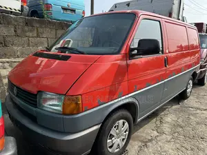 Volkswagen Transporter 2005 Red