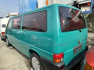 Volkswagen Transporter 2005 Green