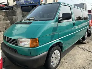 Volkswagen Transporter 2005 Green