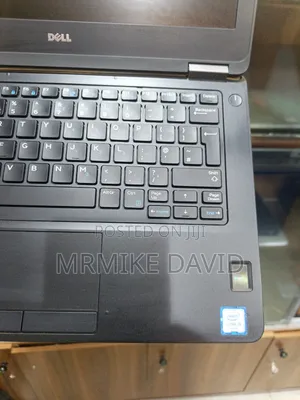 Laptop Dell Latitude 12 E5270 8GB Intel Core I5 SSD 256GB