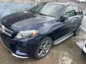 Mercedes-Benz GLE-Class GLE 350d 4MATIC 2017 Blue