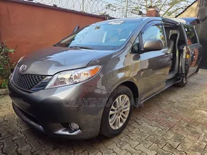 Toyota Sienna XLE 8 Passenger 2012 Gray