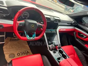 Lamborghini Urus Base 4dr AWD 2020 Red