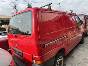 Volkswagen Transporter 2004 Red