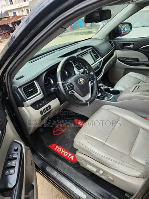 Toyota Highlander Limited Platinum 4dr SUV AWD (3.5L 6cyl 6A) 2015