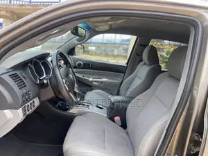 Toyota Tacoma Regular Cab Automatic 2012 Brown