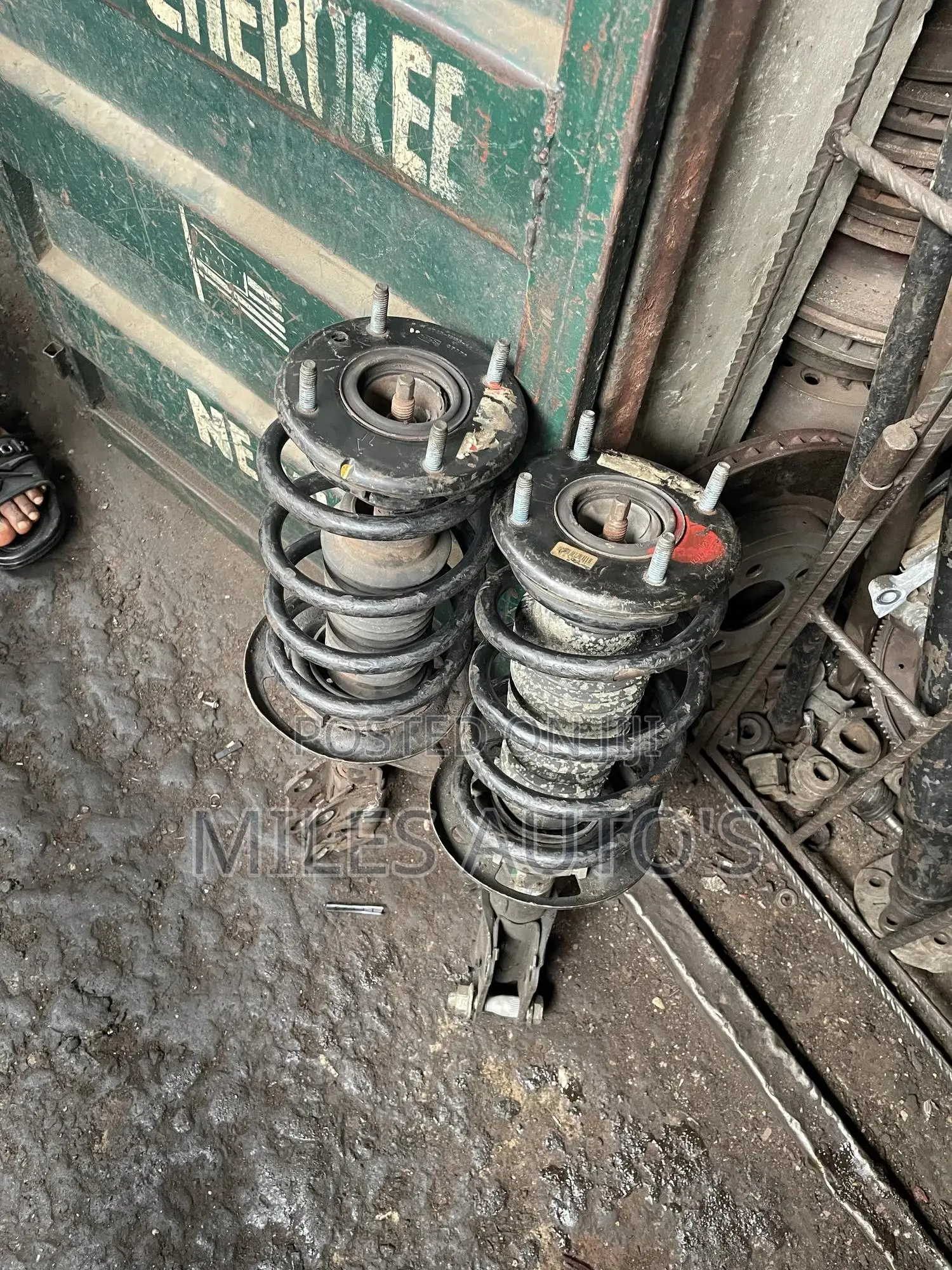 Front Shock for Ford Explorer 2013-2017