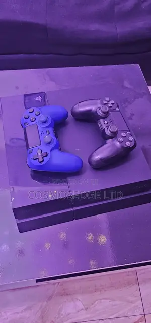 Sony Ps 4 Pro , 2 Pads, 10 Games - Uk Used