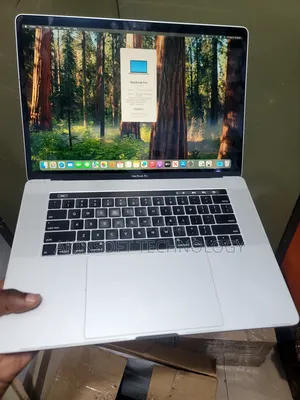 Laptop Apple MacBook Pro 2019 16GB Intel Core I9 SSD 512GB